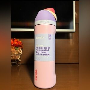 Owala 24 oz. FreeSip Stainless Steel Water Bottle NWT IN HAND FAST SHIP